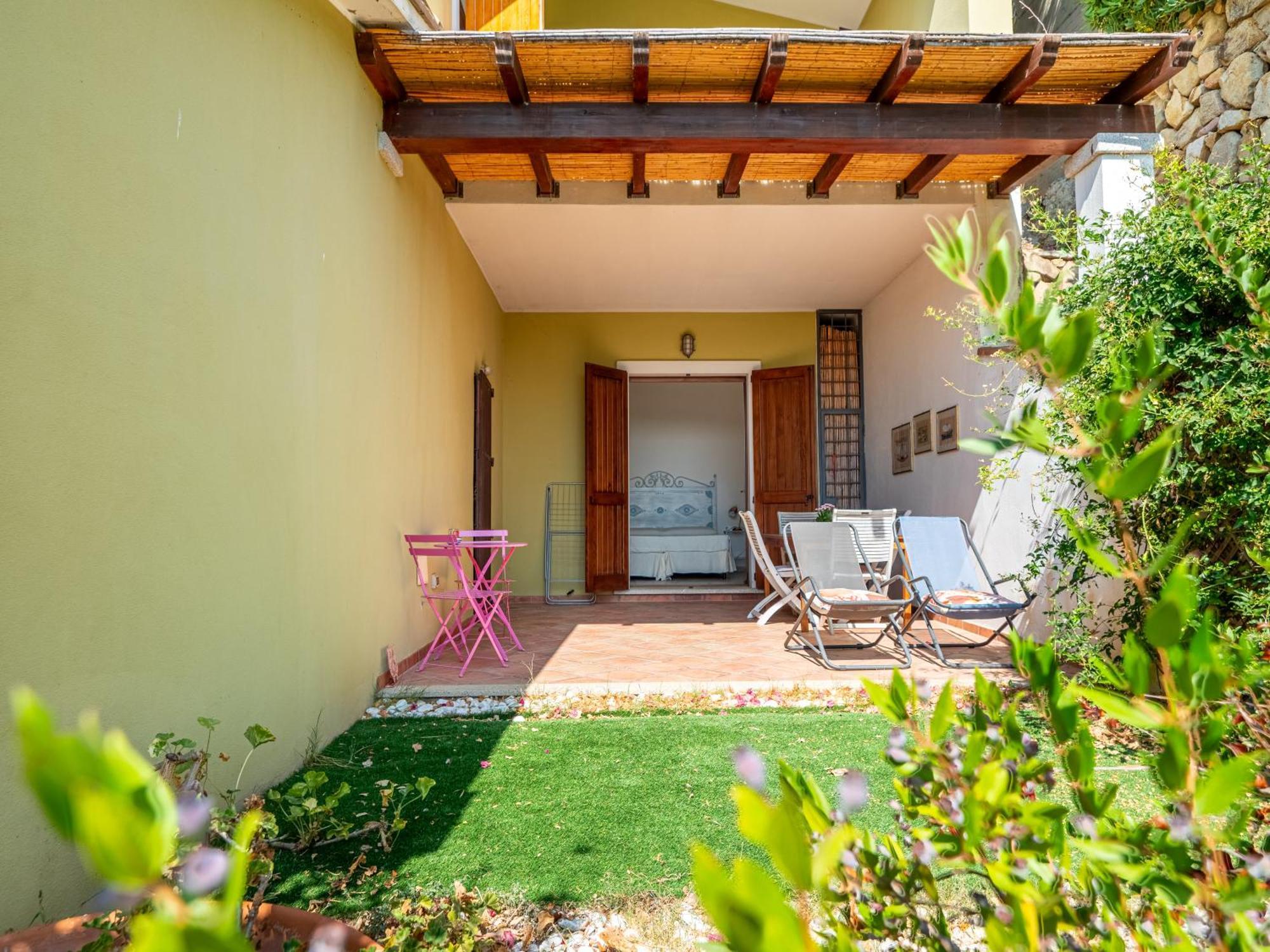 Ollastu Apartments Villasimius Exterior foto